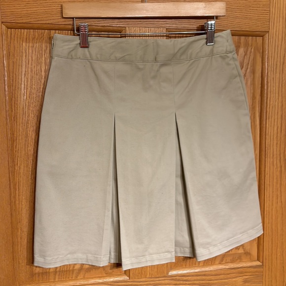 Girls' Stretch Uniform Pleated Twill Skort Side Zipper- Cat & Jack™ Beig… - Picture 7 of 11